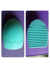 Brushegg Makeup Brush Cleaning Tool